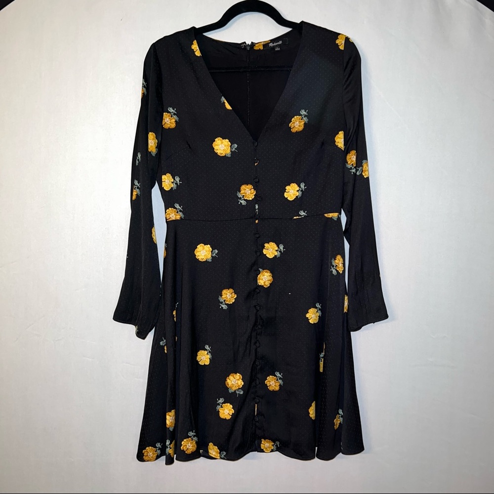 Madewell size 6 button front v-neck long sleeve floral dress
